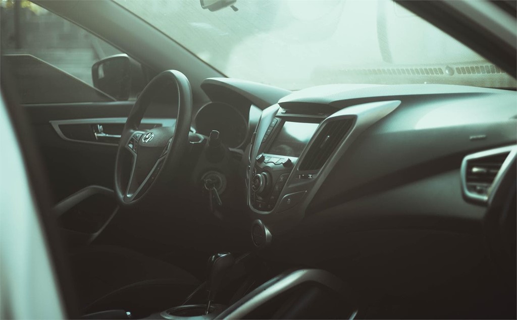 ¿Cuánto tiempo se tarda en tintar las lunas de un coche?